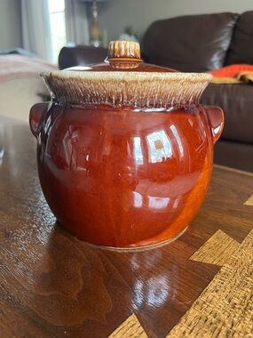 Vintage Hull Drip Glaze Bean Pot with lid